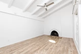 Photo #5: 6198269 Listing