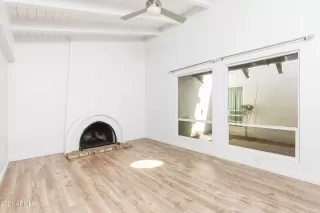 Photo #6: 6198269 Listing