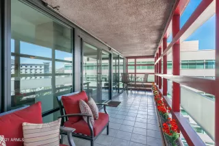 Photo #2: 6198301 Listing
