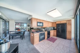 Photo #6: 6198301 Listing