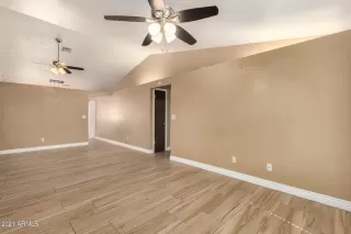 Photo #6: 6198525 Listing