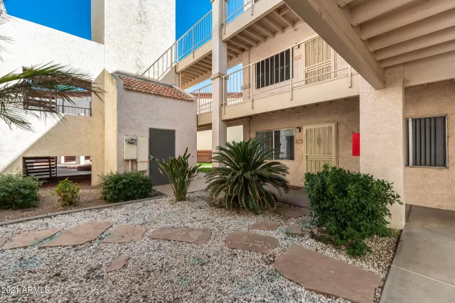 MLS: 6198625 Condo For Sale