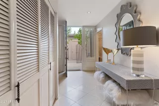 Photo #2: 6198639 Listing