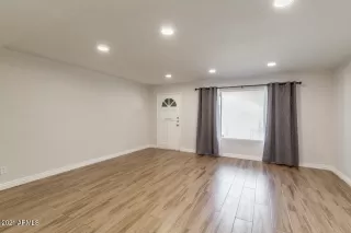 Photo #3: 6198763 Listing