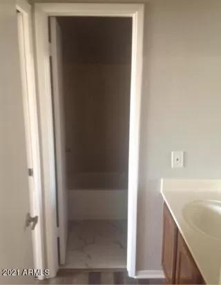 Photo #6: 6198841 Listing