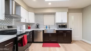 Photo #3: 6198853 Listing