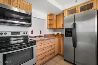 Photo #5: 6198903 Listing