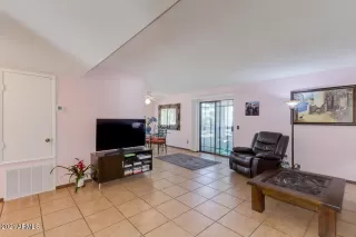 Photo #5: 6199007 Listing