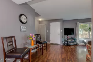 Photo #5: 6199076 Listing