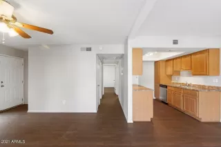 Photo #4: 6199165 Listing