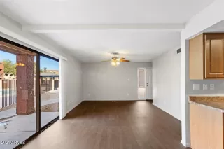 Photo #5: 6199165 Listing