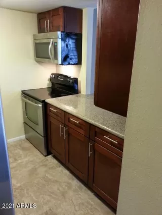 Photo #2: 6199238 Listing 