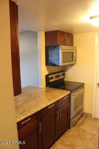 Photo #3: 6199238 Listing 