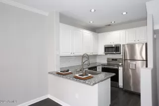 Photo #4: 6199294 Listing