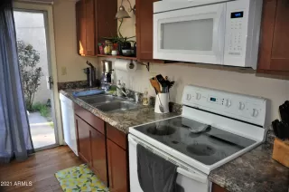 Photo #6: 6199359 Listing