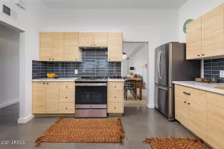 Photo #3: 6199360 Listing