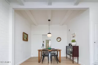 Photo #4: 6199360 Listing