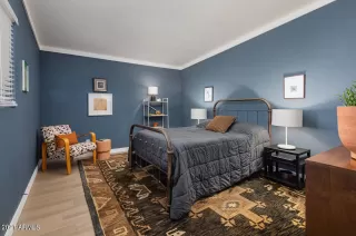 Photo #5: 6199360 Listing