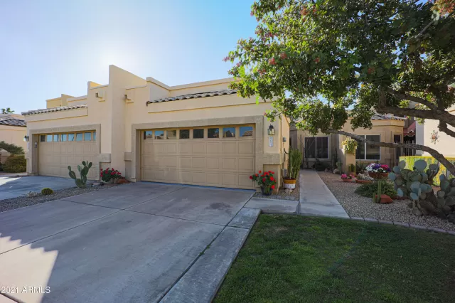 MLS: 6199390 Condo For Sale