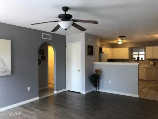 Photo #3: 6199508 Listing