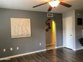 Photo #5: 6199508 Listing