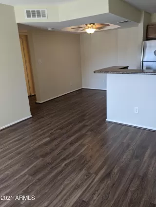 Photo #3: 6199520 Listing