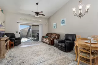 Photo #4: 6199521 Listing