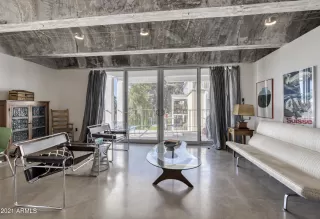 Photo #2: 6199525 Listing