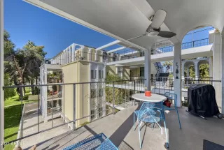 Photo #4: 6199525 Listing