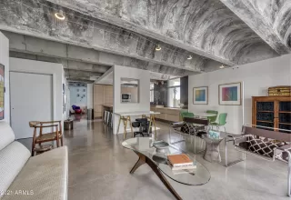 Photo #6: 6199525 Listing