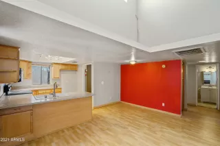 Photo #6: 6199656 Listing