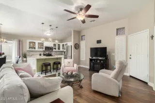 Photo #3: 6199680 Listing 