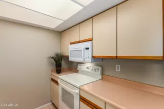 Photo #6: 6199782 Listing