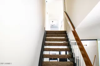 Photo #5: 6199860 Listing
