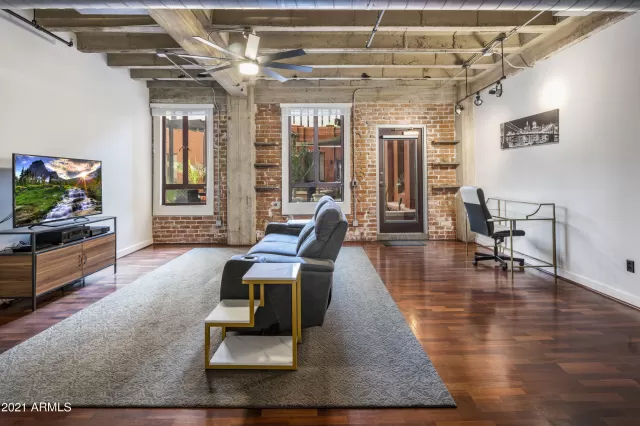 MLS: 6199877 Condo For Sale