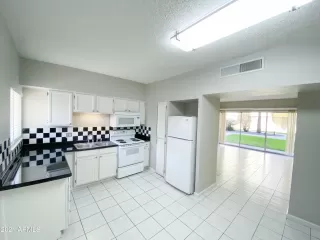 Photo #2: 6199942 Listing 