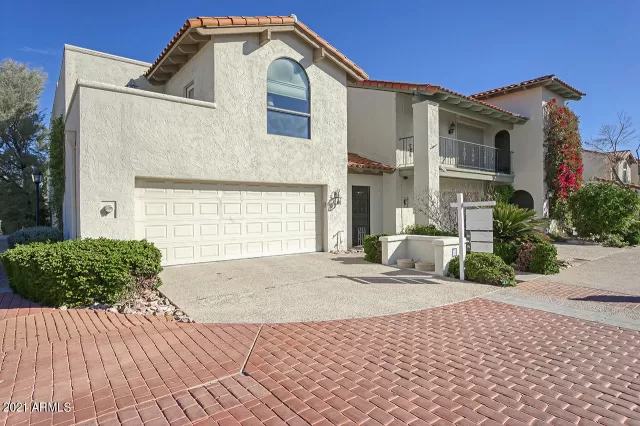 MLS: 6199950 Condo For Sale