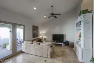 Photo #2: 6199950 Listing 