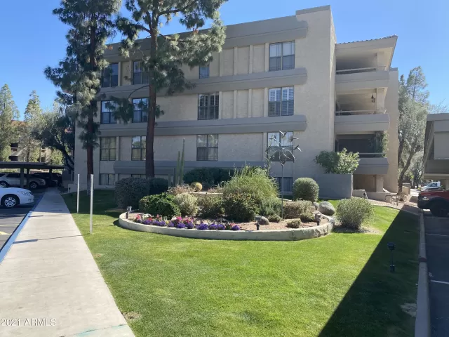 MLS: 6200000 Condo For Sale