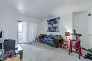 Photo #4: 6200033 Listing