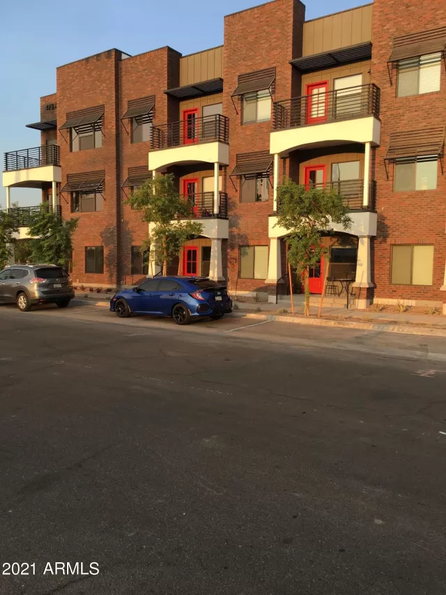 MLS: 6200136 Condo For Sale