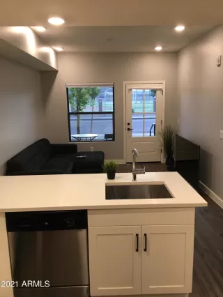 Photo #6: 6200136 Listing