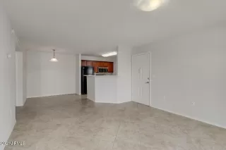 Photo #4: 6200269 Listing