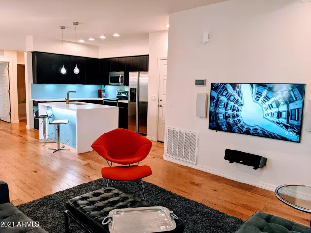 MLS: 6200752 Condo For Sale