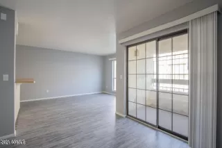 Photo #5: 6200761 Listing