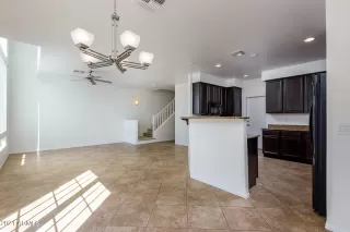 Photo #4: 6200855 Listing