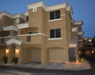 Photo #2: 6201072 Listing