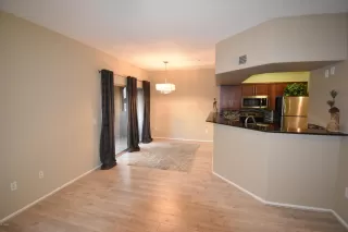 Photo #6: 6201072 Listing