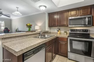 Photo #4: 6201101 Listing 