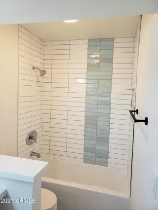 Photo #3: 6201273 Listing